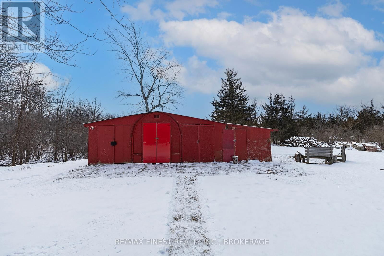 1283 ASSELSTINE ROAD Image 32