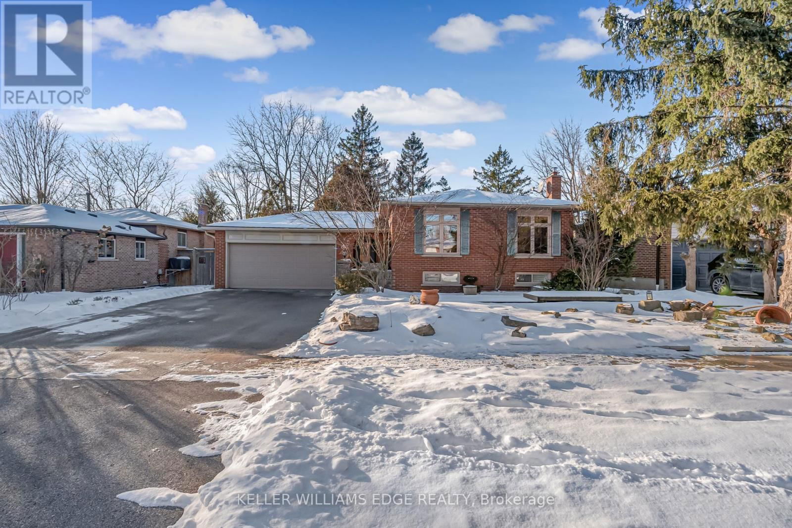 15 LAURENDALE AVENUE Image 1