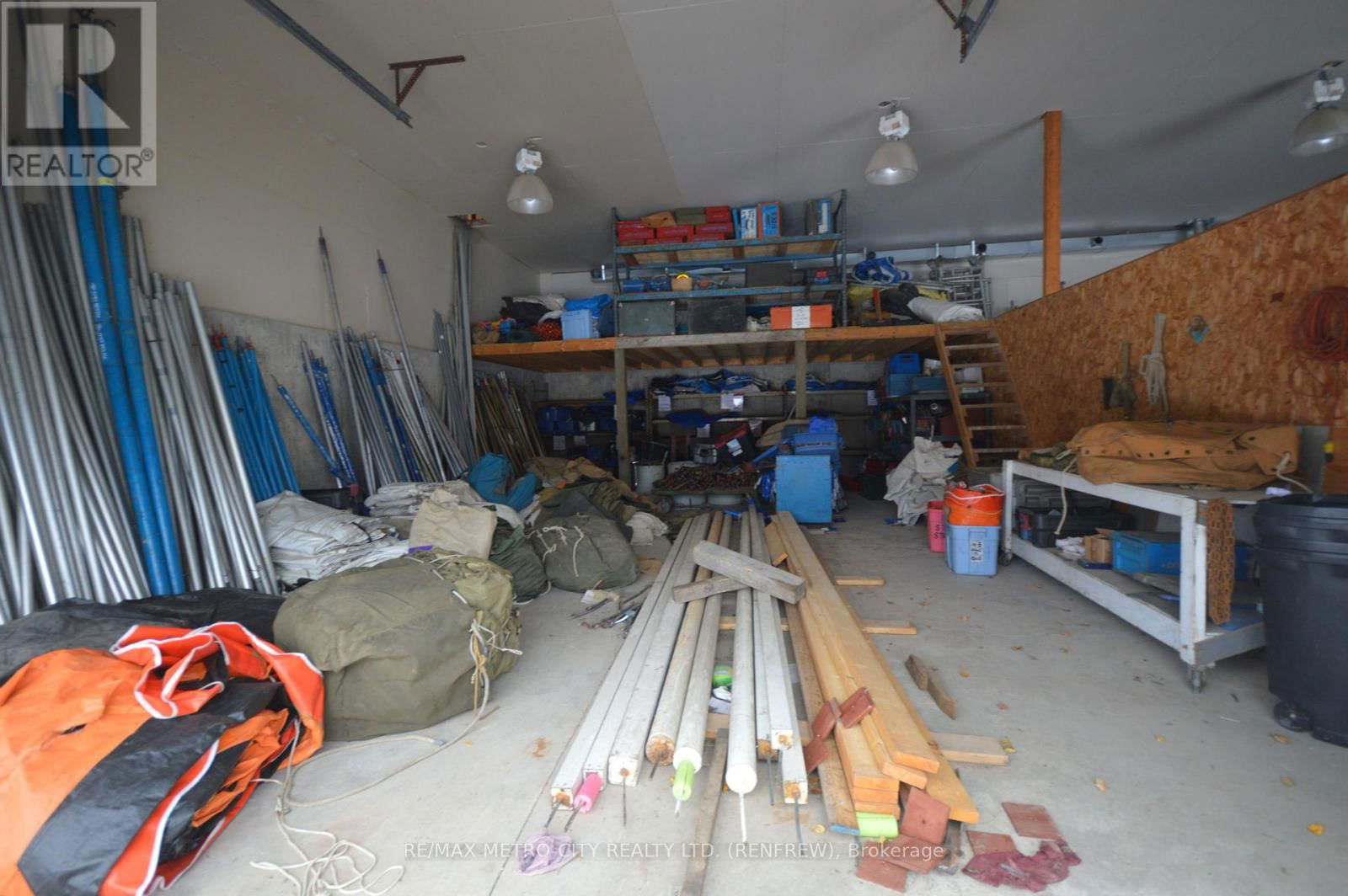 997 GILLAN ROAD Image 12
