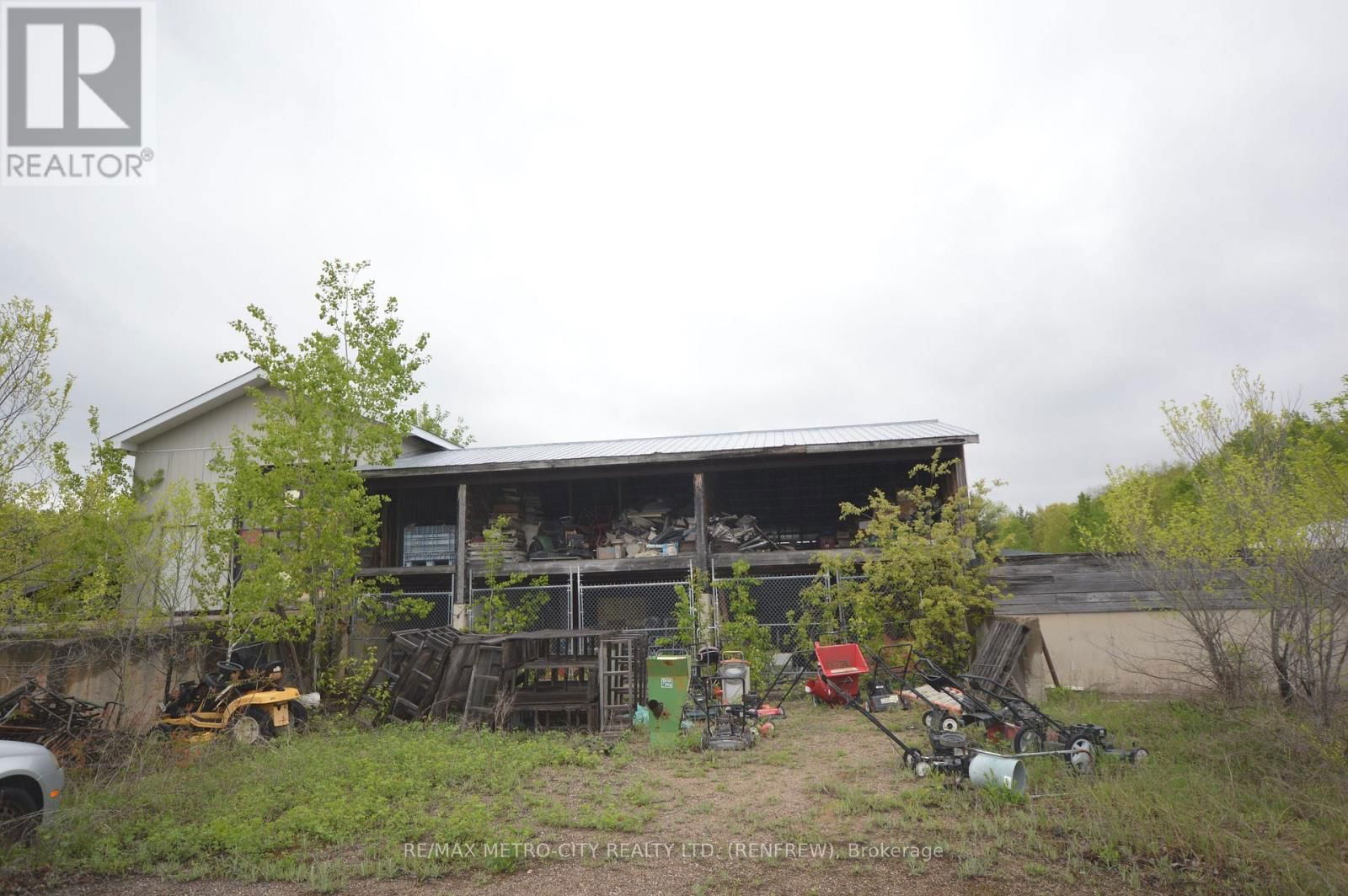 997 GILLAN ROAD Image 13
