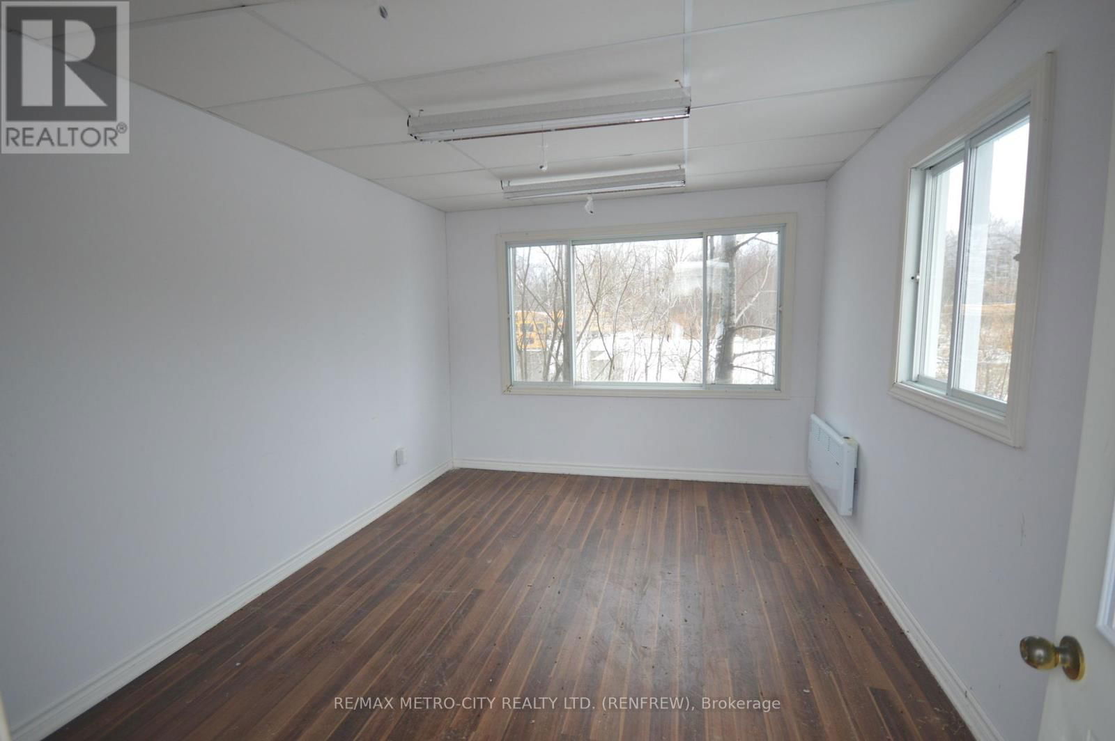 997 GILLAN ROAD Image 15