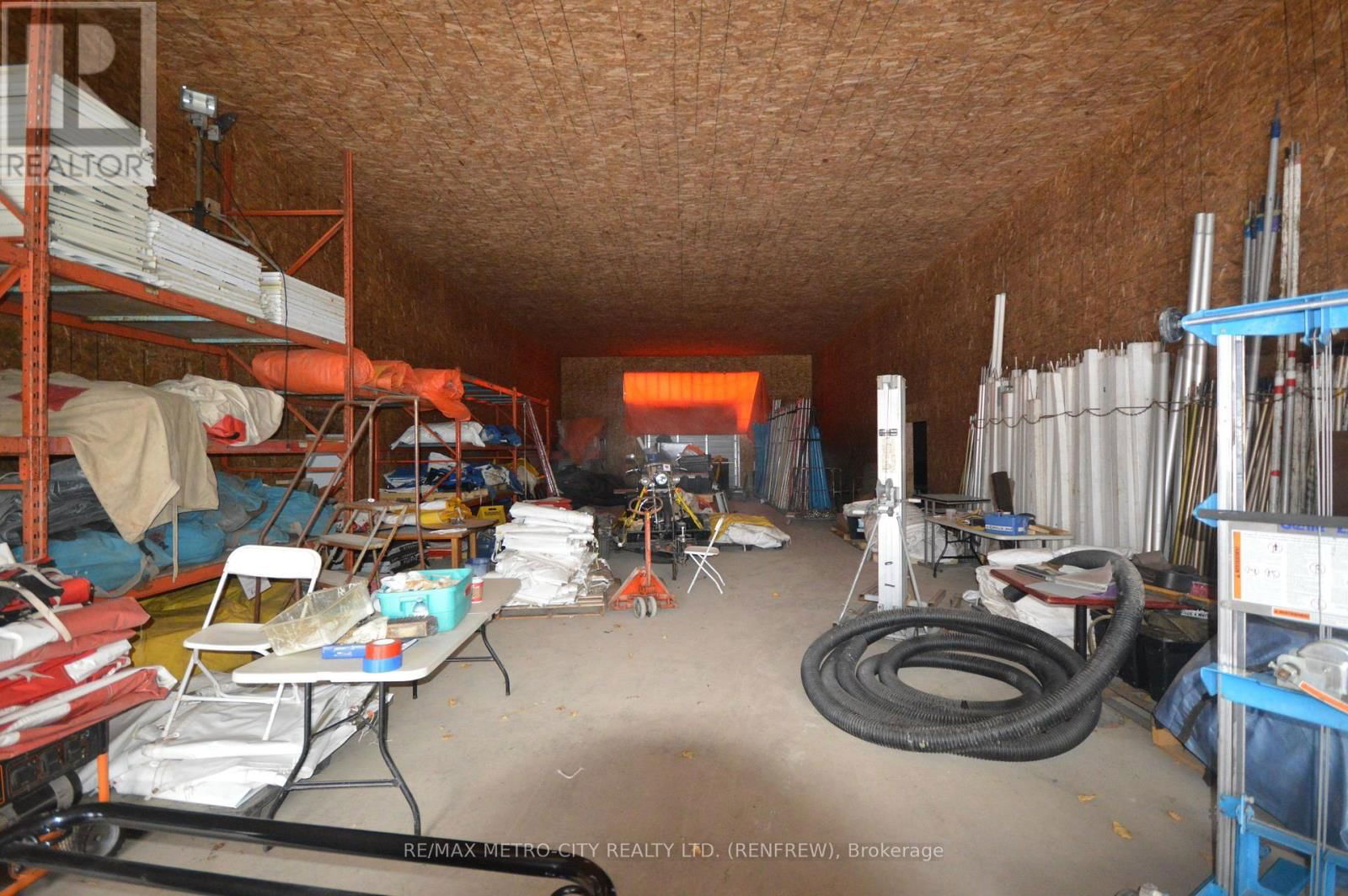 997 GILLAN ROAD Image 16