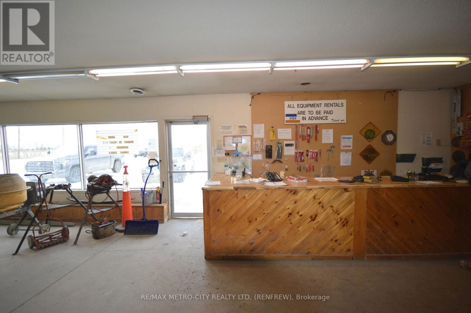 997 GILLAN ROAD Image 2