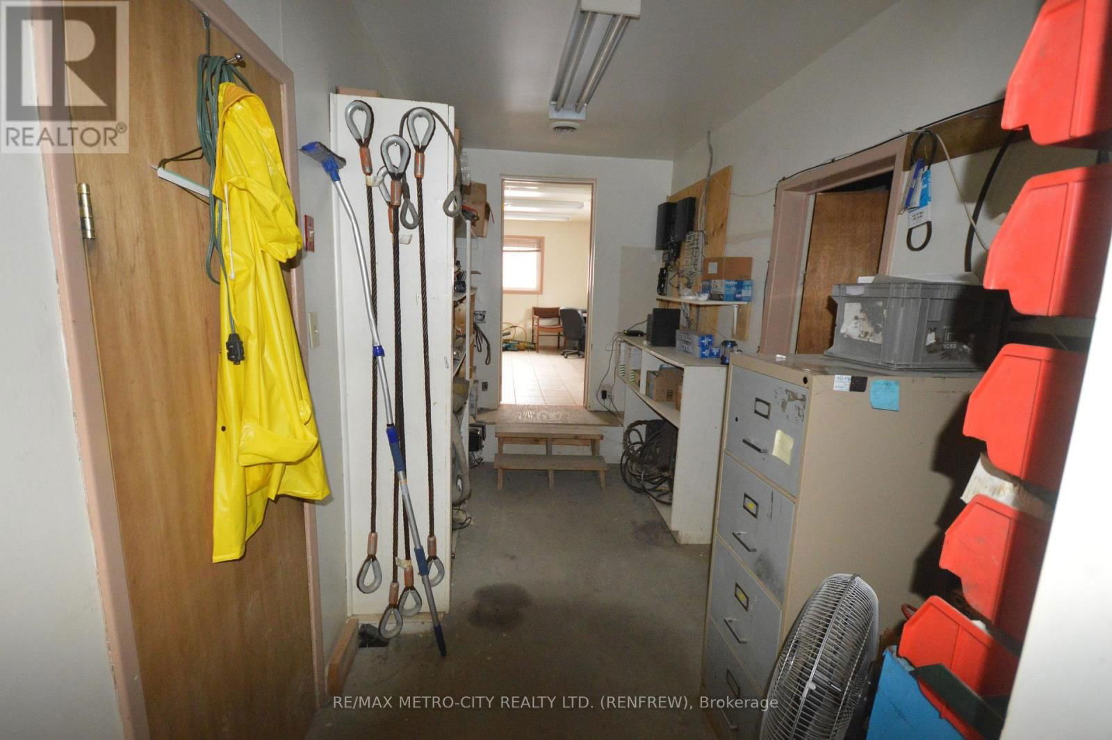 997 GILLAN ROAD Image 7