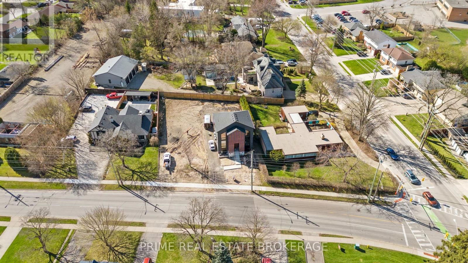 417 BASELINE ROAD EAST Image 26