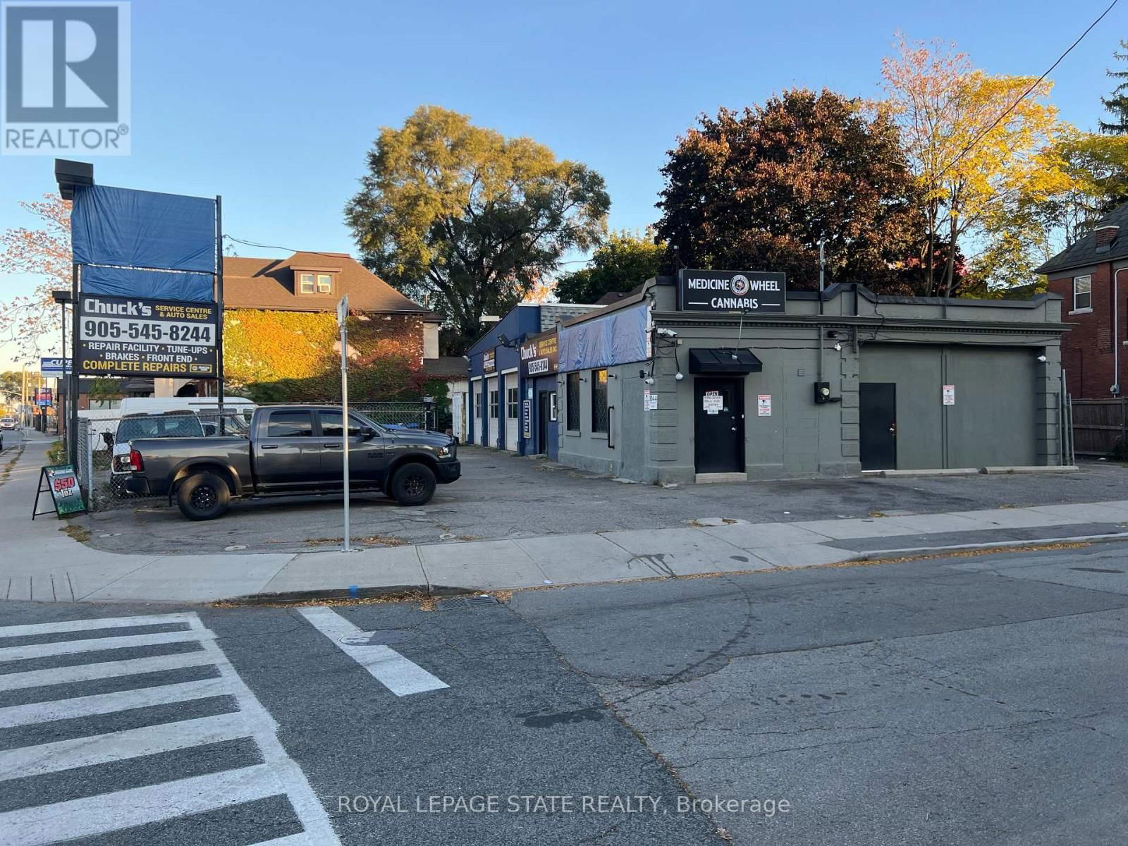 804 KING STREET E Image 1