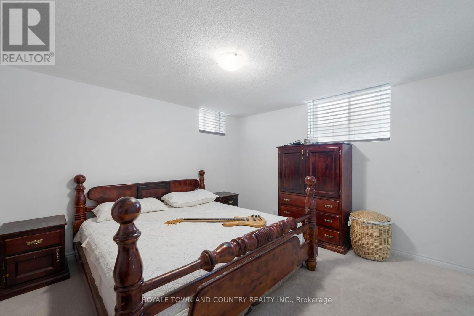 14 HENNESSEY CRESCENT Image 33