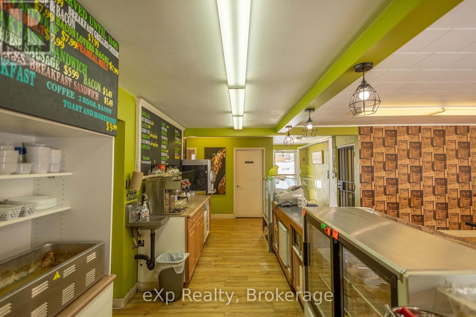 1319 YONGE STREET SOUTH Image 12