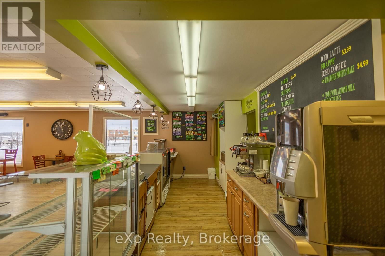 1319 YONGE STREET SOUTH Image 13