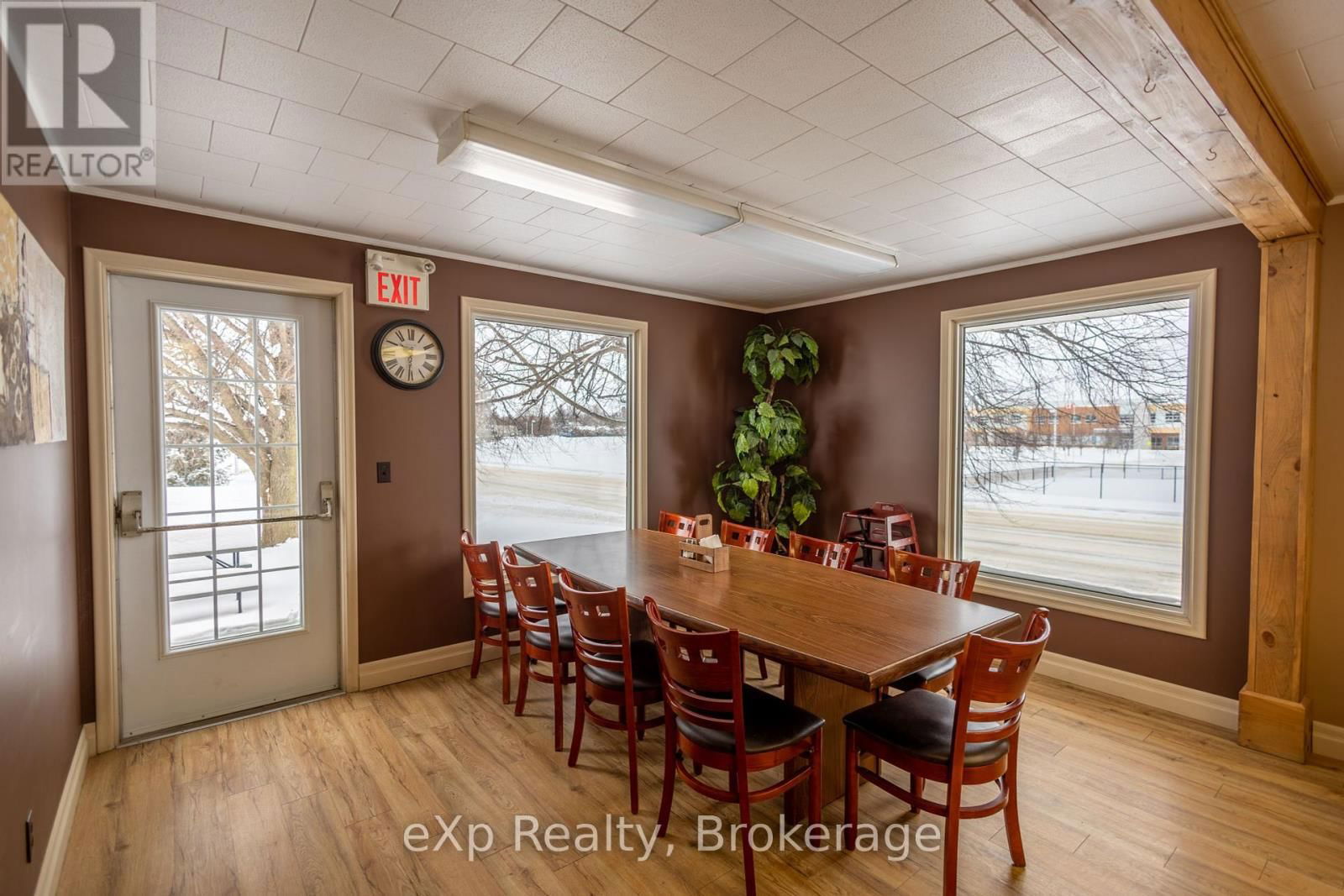 1319 YONGE STREET SOUTH Image 17