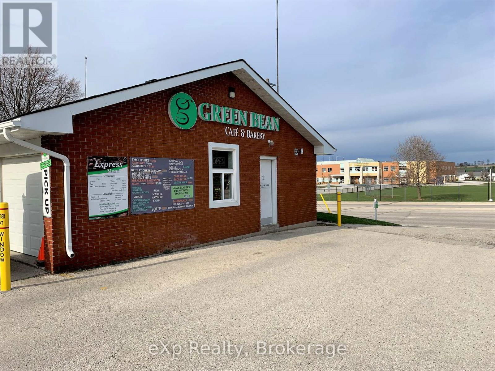 1319 YONGE STREET SOUTH Image 3