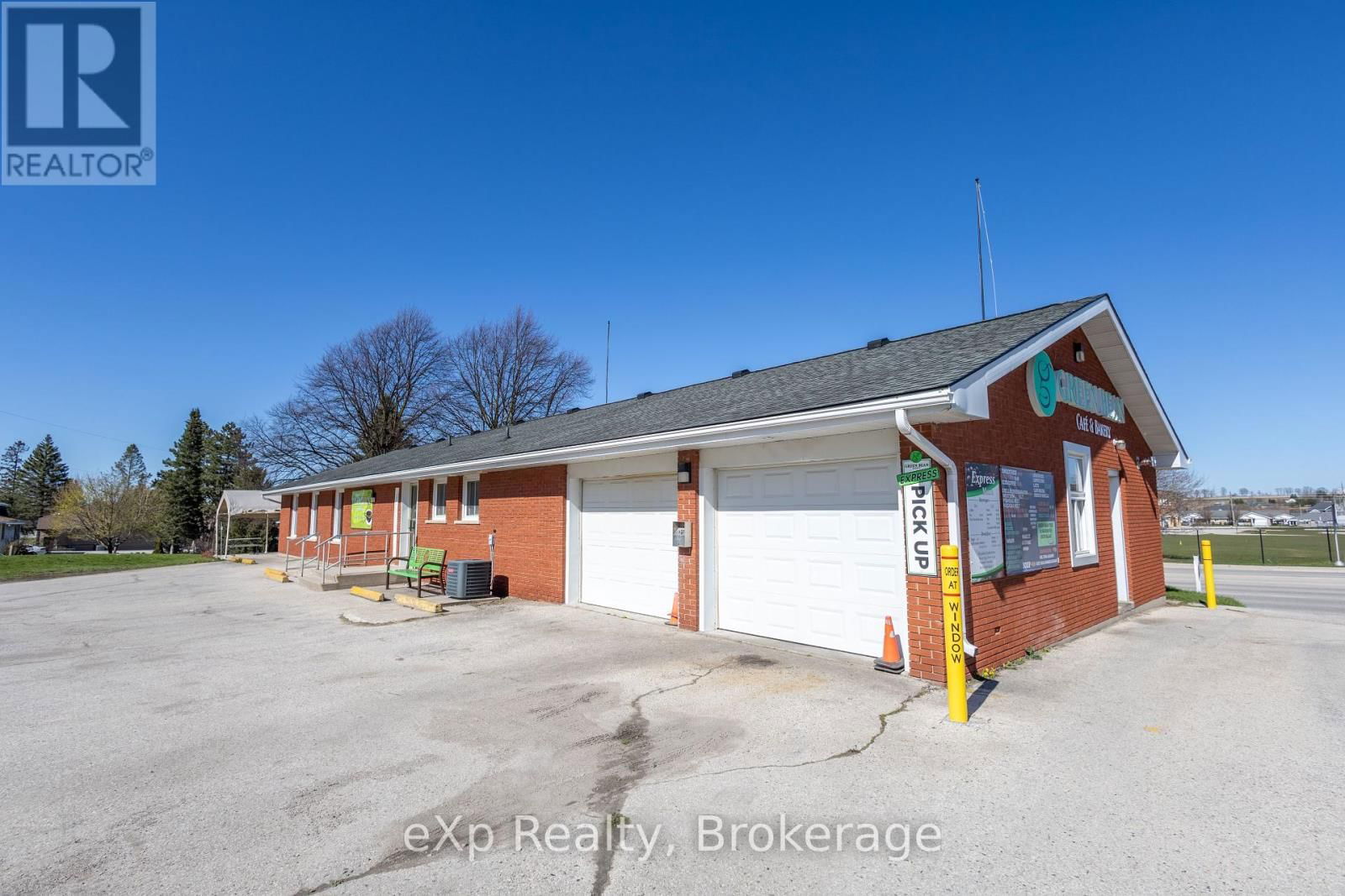 1319 YONGE STREET SOUTH Image 5