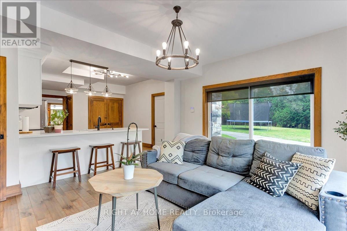 635138 HIGHWAY 10 Image 23