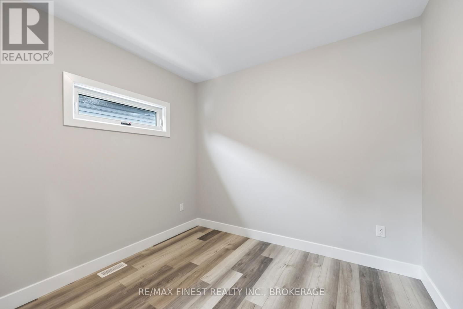 161 CREIGHTON DRIVE Image 23