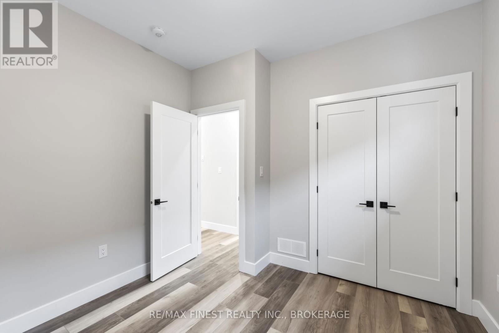 161 CREIGHTON DRIVE Image 24