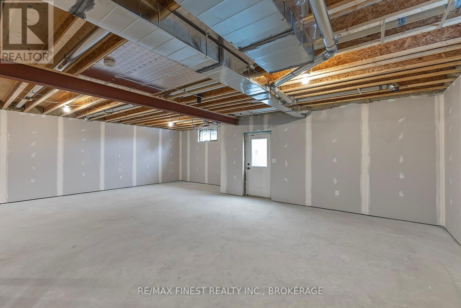 161 CREIGHTON DRIVE Image 28