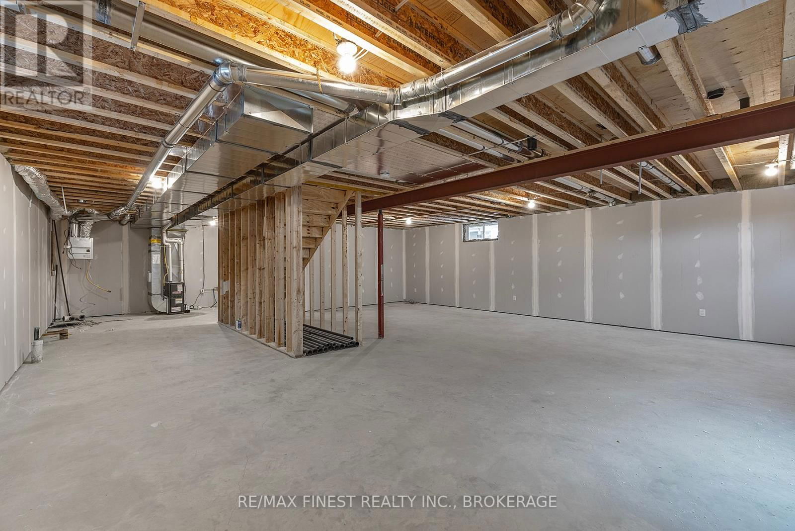 161 CREIGHTON DRIVE Image 29