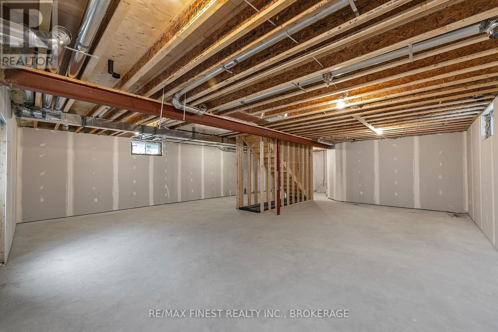 161 CREIGHTON DRIVE Image 30