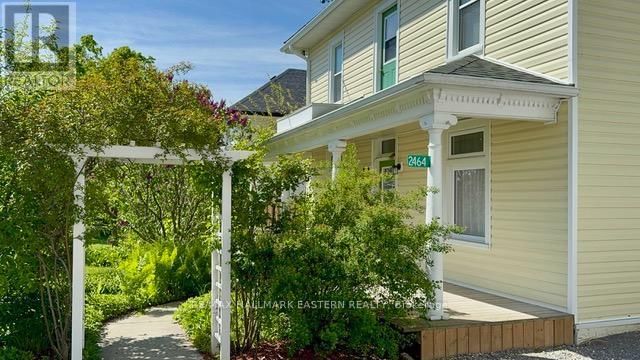 2464 QUEEN MARY STREET Image 3