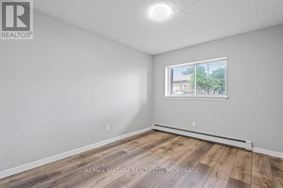 41 CARLETON STREET SOUTH Image 14