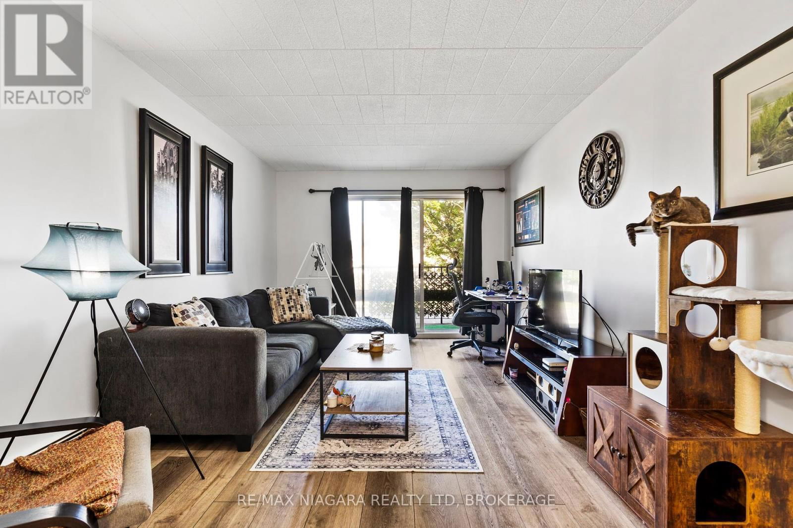 41 CARLETON STREET SOUTH Image 15