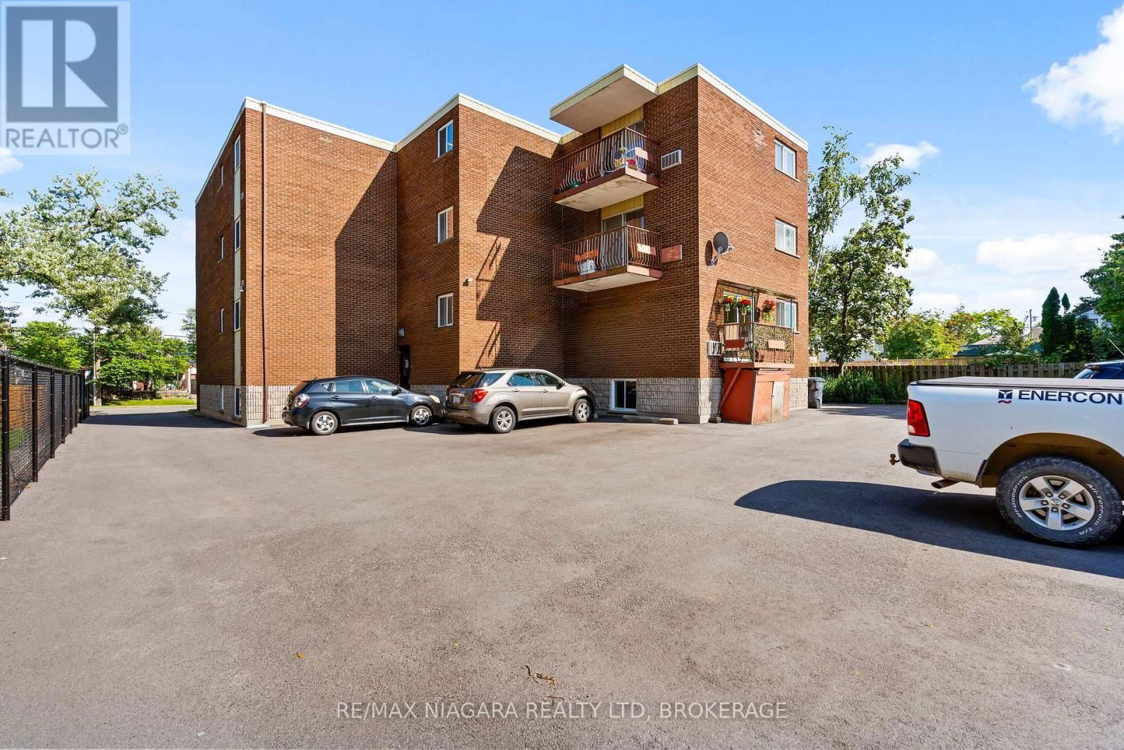 41 CARLETON STREET SOUTH Image 2