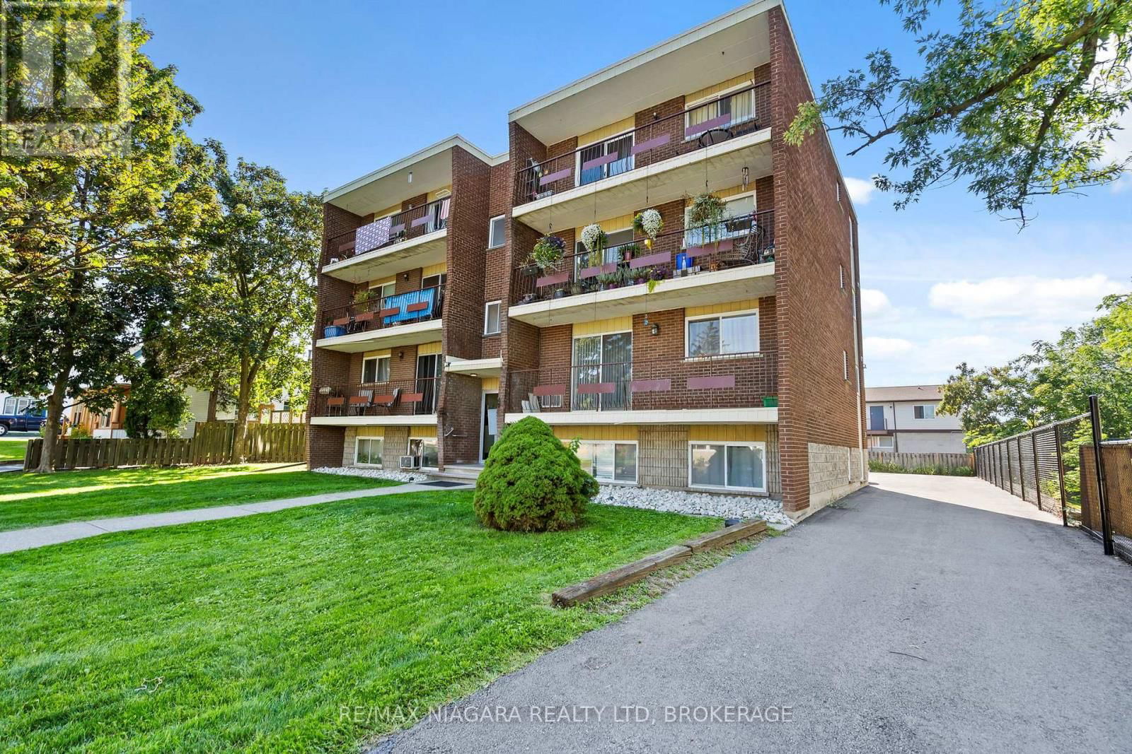 41 CARLETON STREET SOUTH Image 3