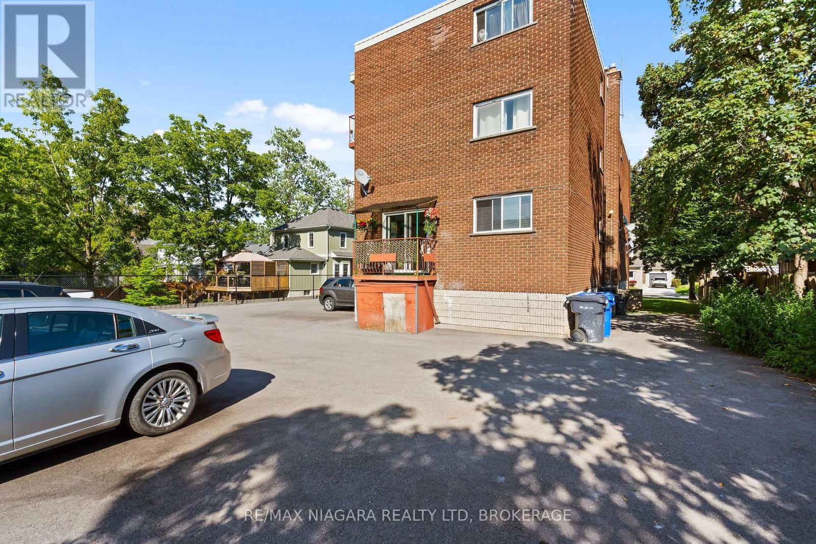 41 CARLETON STREET SOUTH Image 5