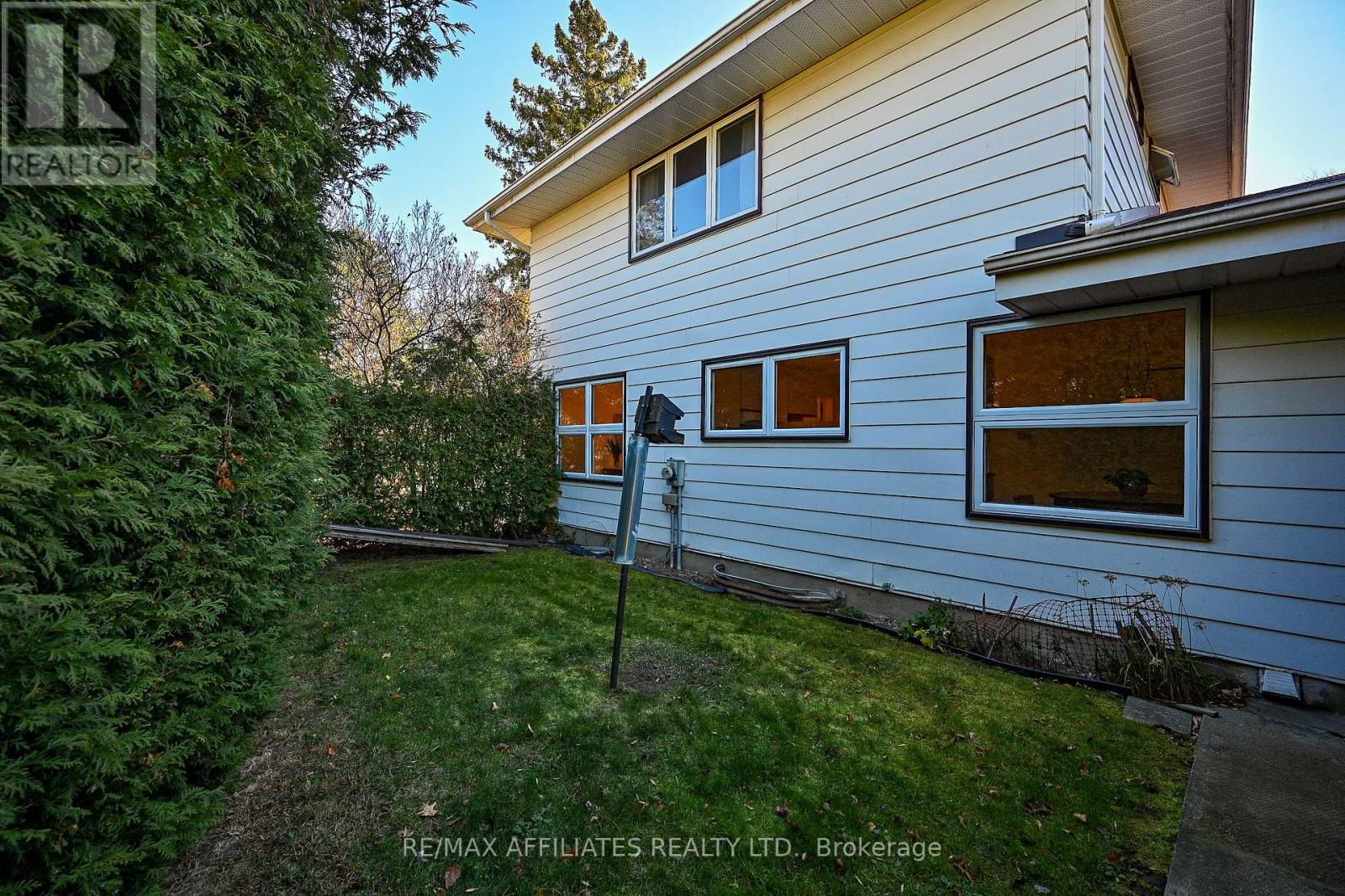 57 MEADOWBANK DRIVE Image 35