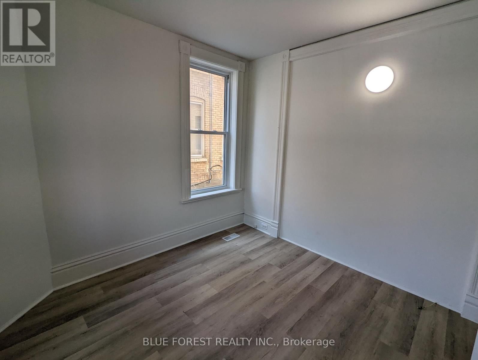 20 BAY STREET Image 14