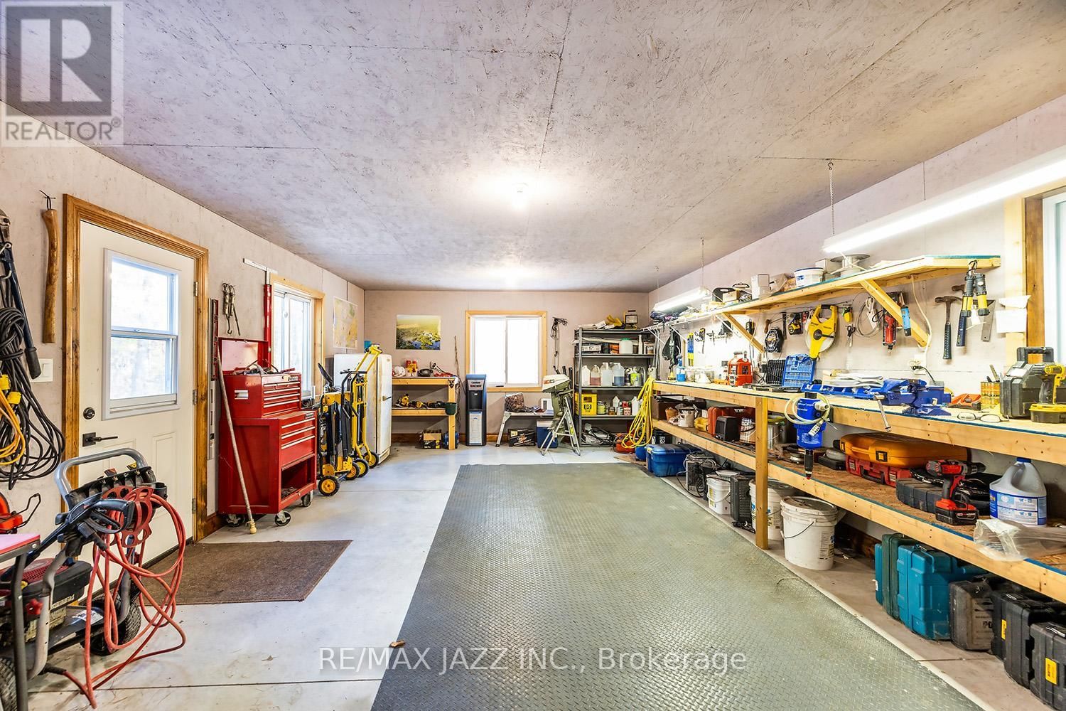 19 LEDGE ROAD Image 26