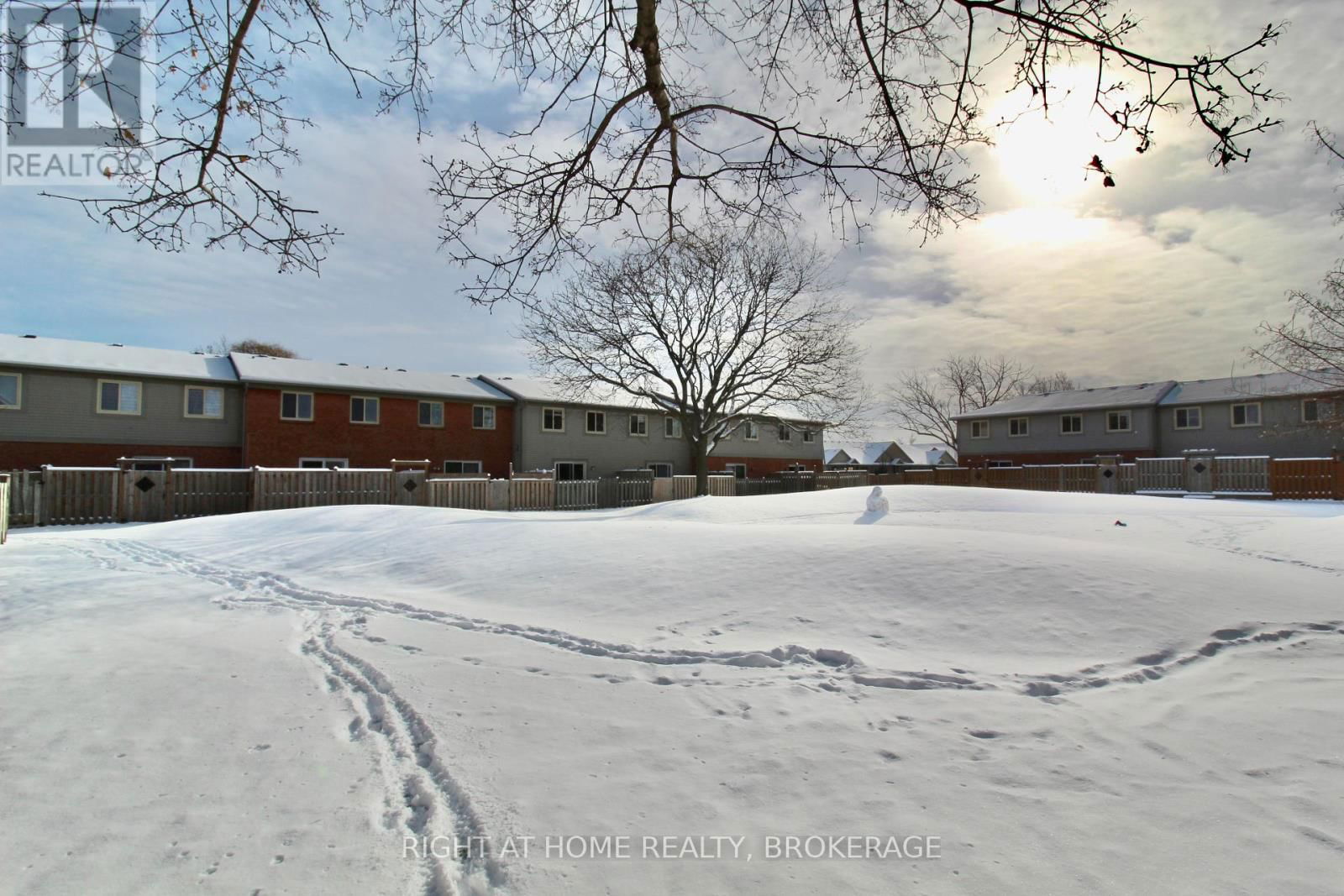 6 - 65 DORCHESTER BOULEVARD Image 22