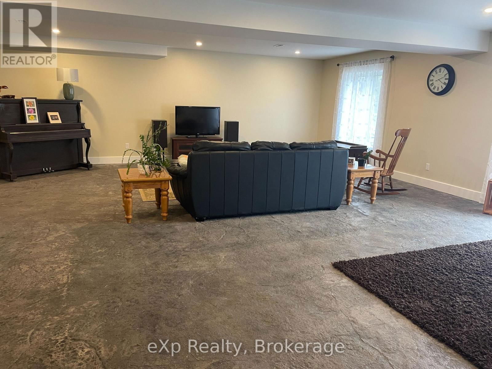 173740 MULOCK ROAD Image 35