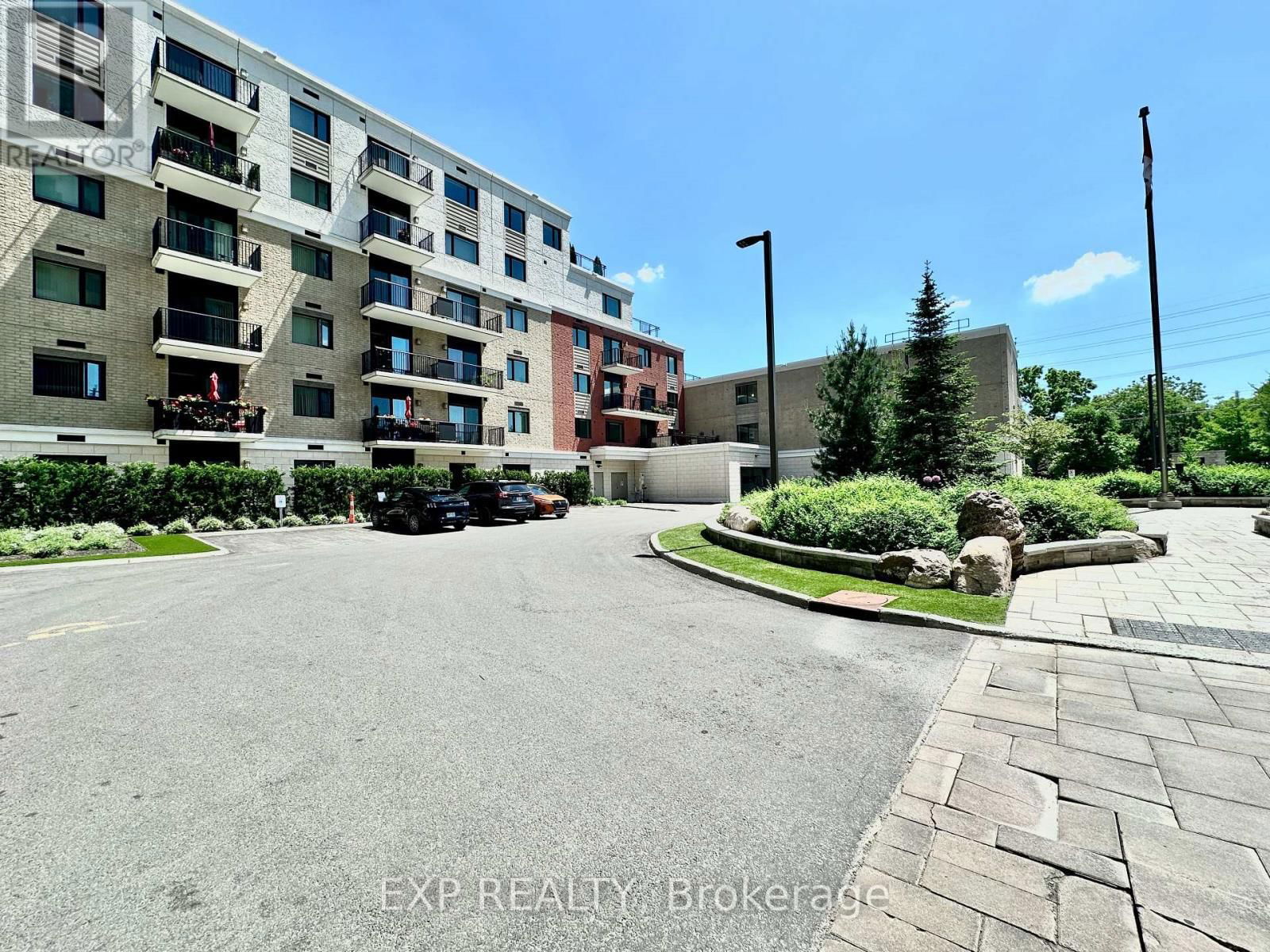 405 - 1425 VANIER PARKWAY Image 2