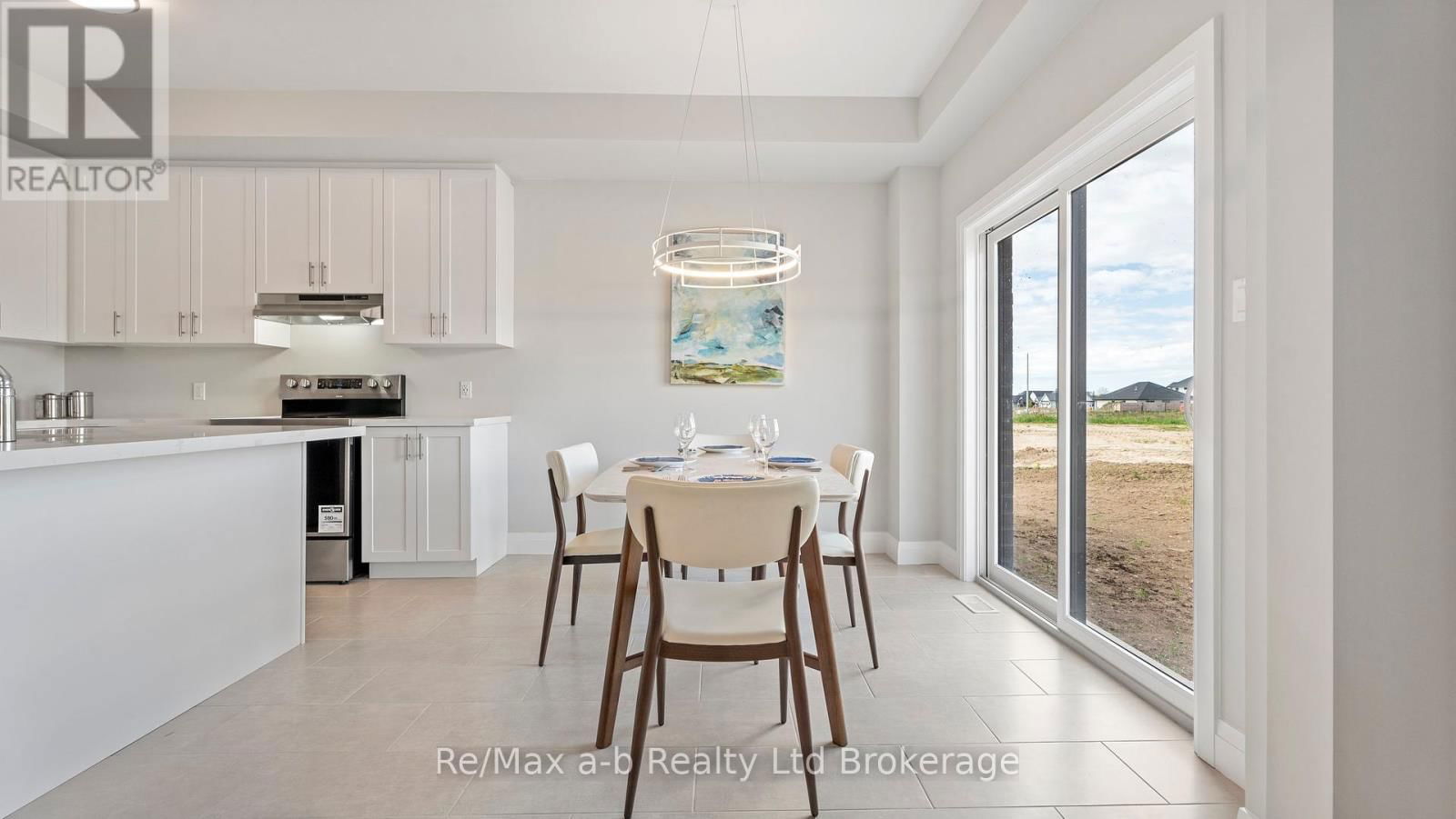 68 CAYLEY STREET Image 12