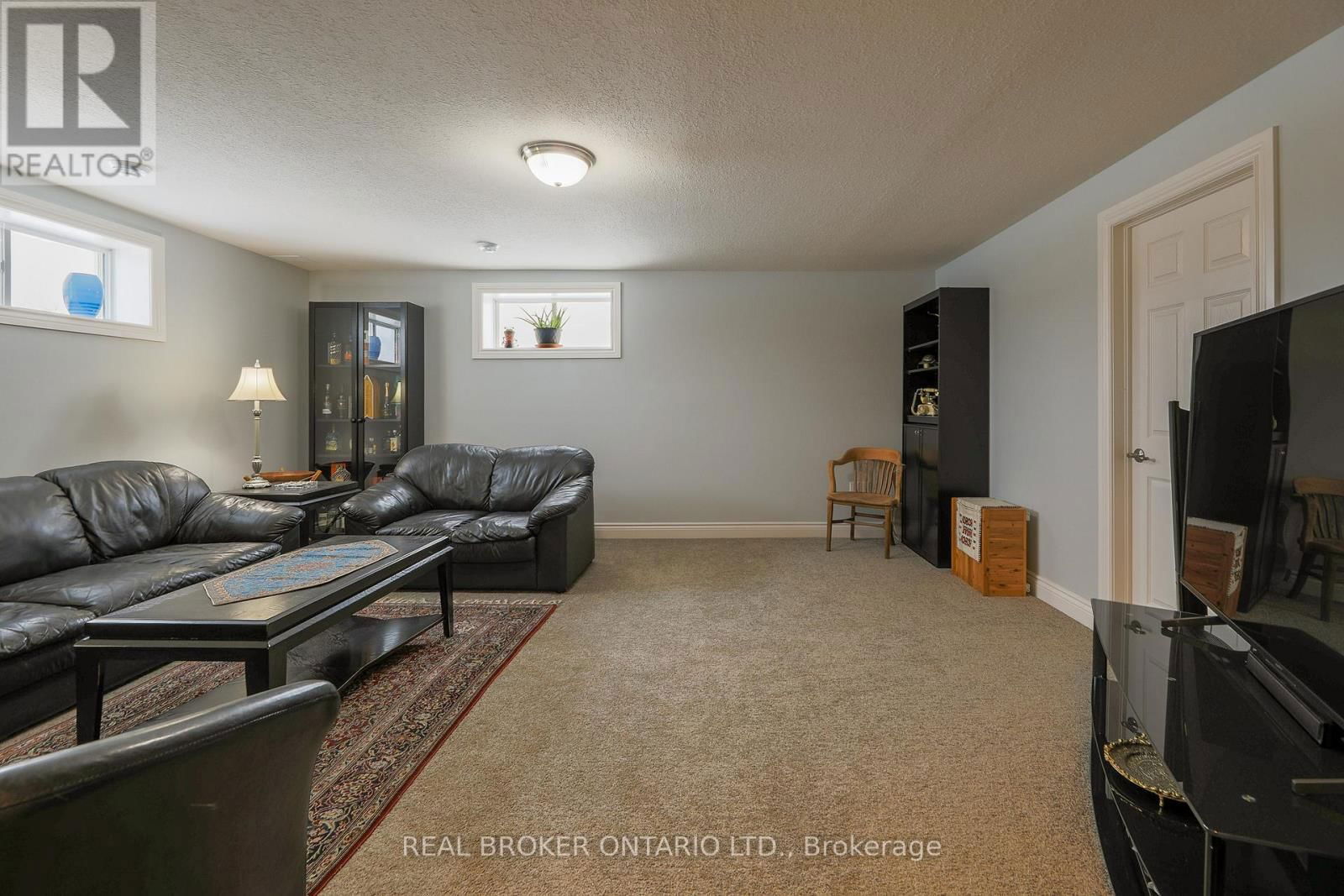 3403 SUMMERBREEZE DRIVE Image 33