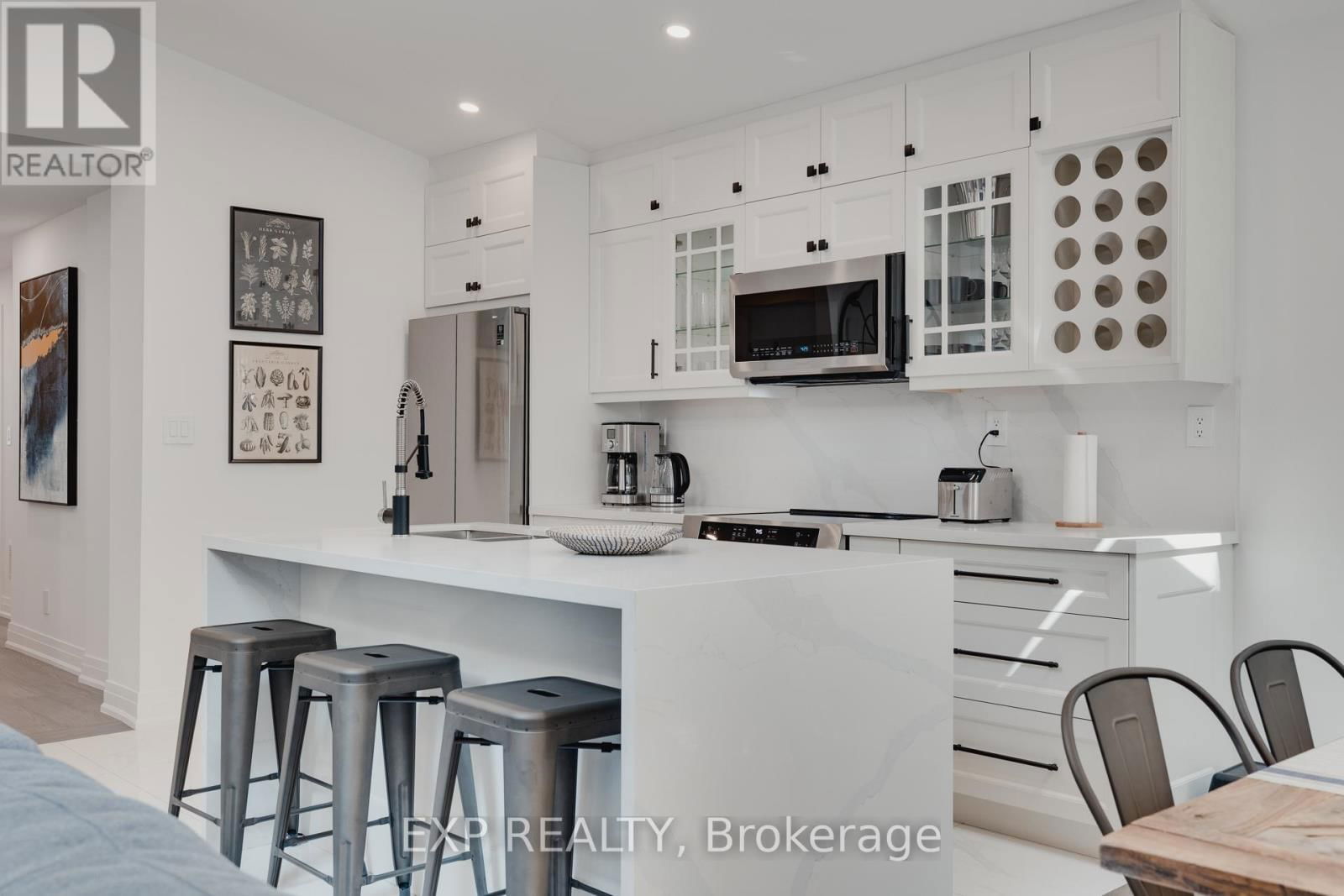 124 BOND STREET NORTH Image 11