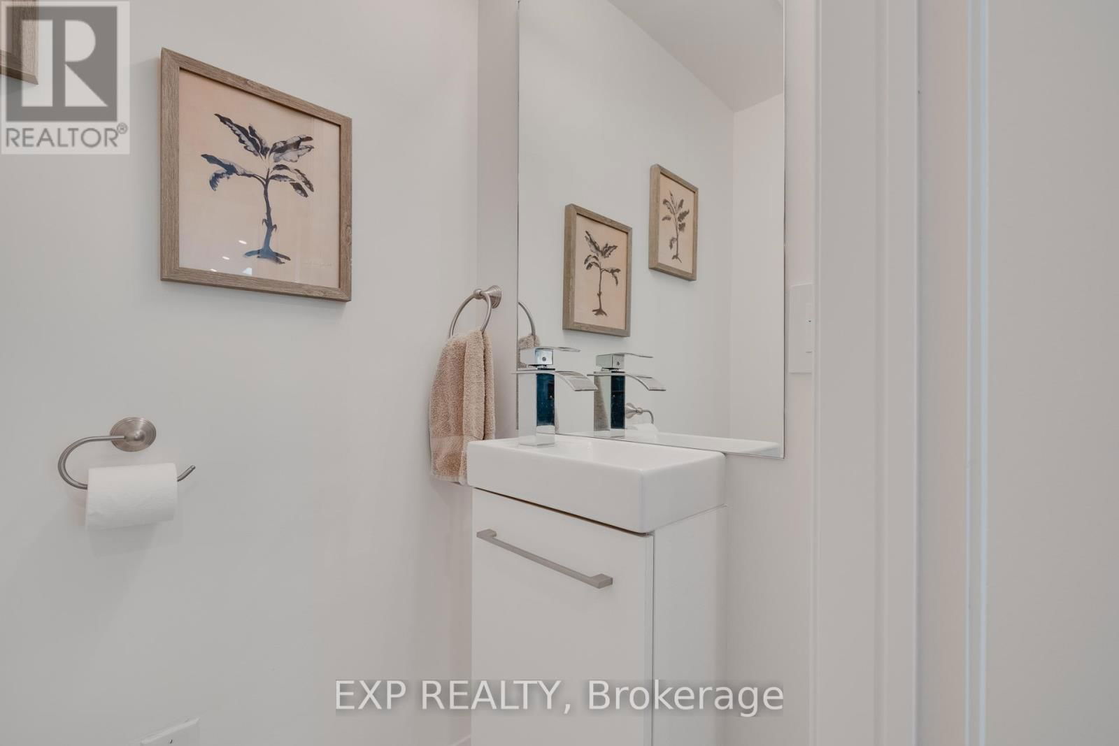 124 BOND STREET NORTH Image 14
