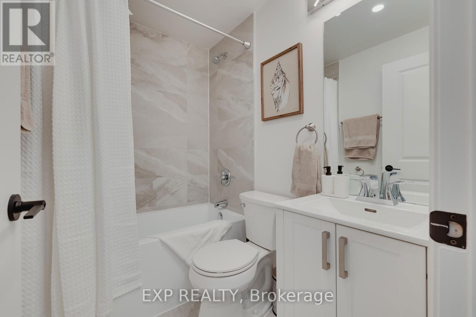 124 BOND STREET NORTH Image 15