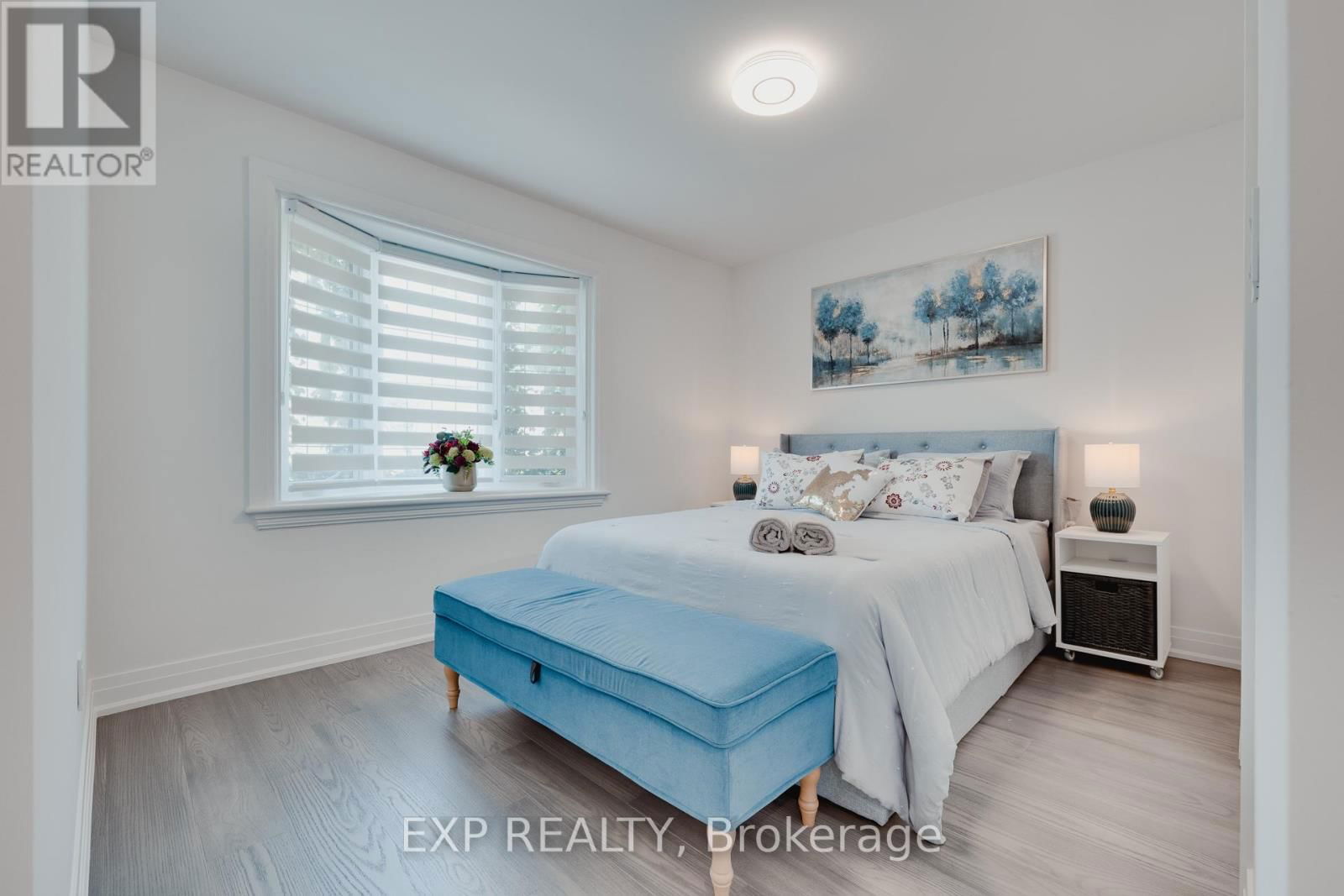 124 BOND STREET NORTH Image 17