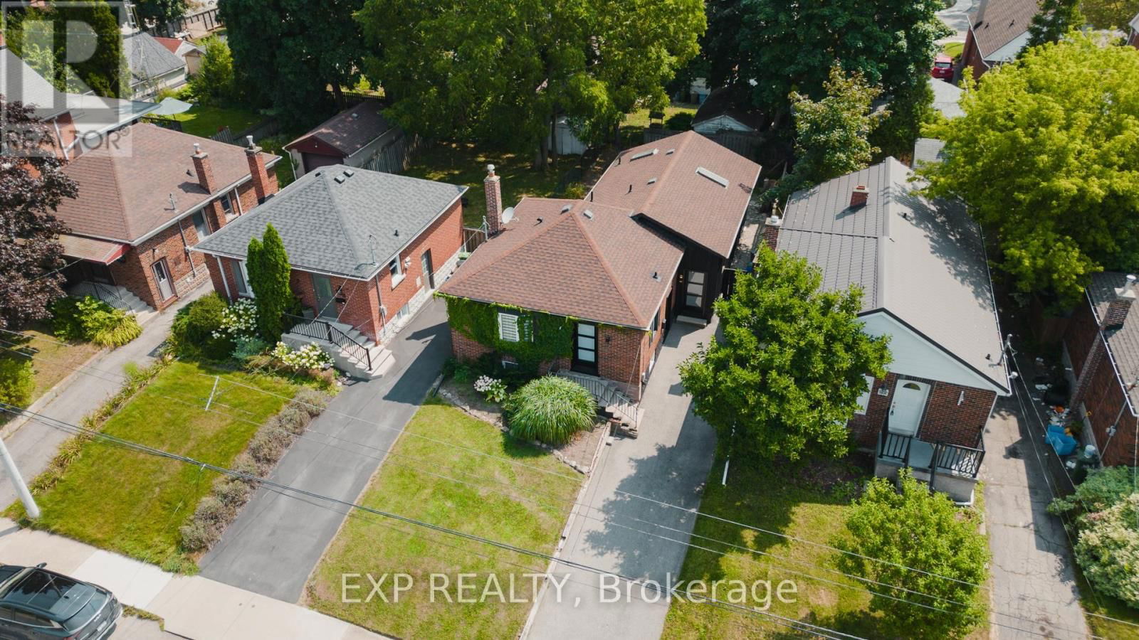 124 BOND STREET NORTH Image 32