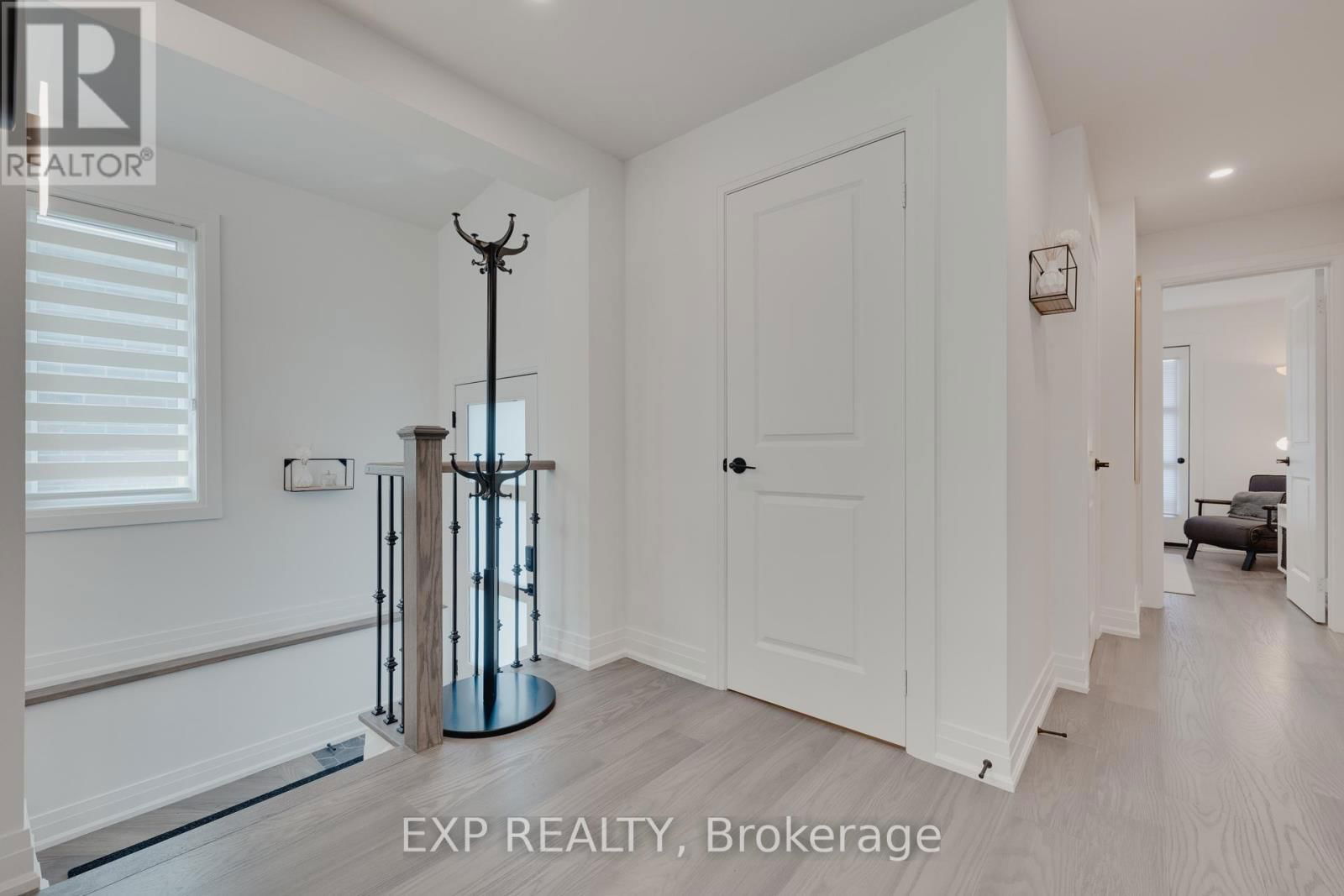 124 BOND STREET NORTH Image 8