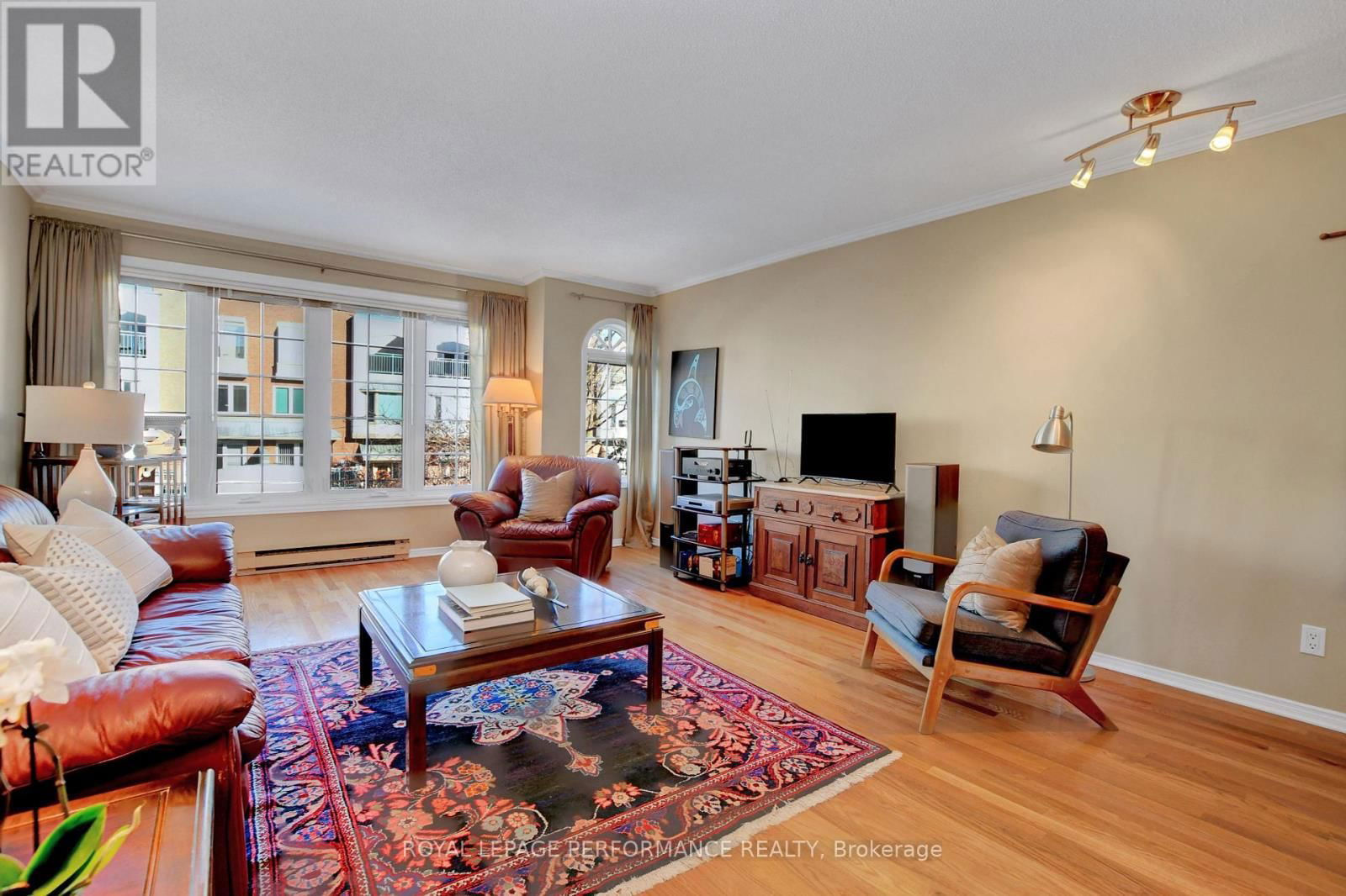 2C - 4 COLUMBUS AVENUE Image 9