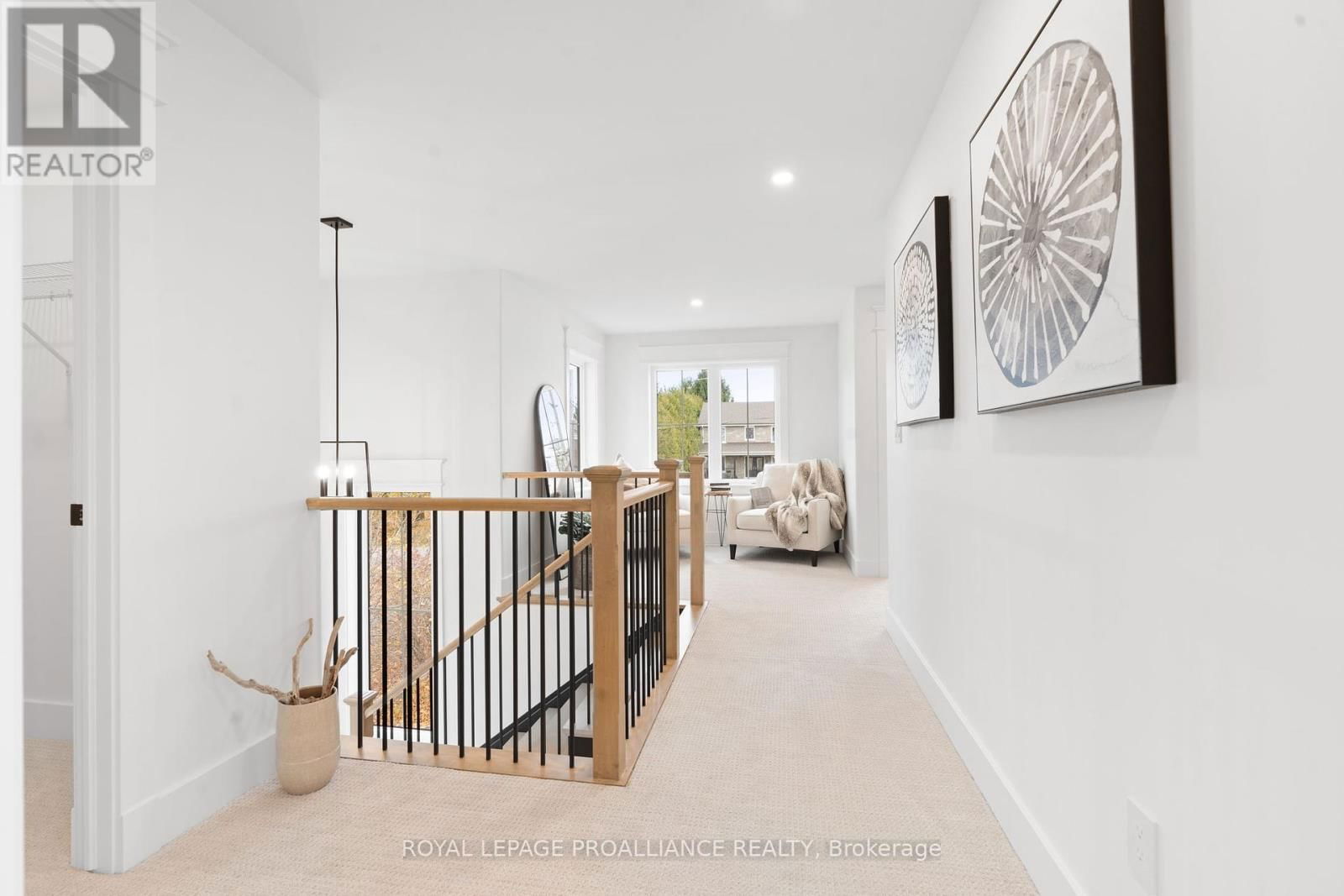 4 HOLLINGSWORTH STREET Image 19