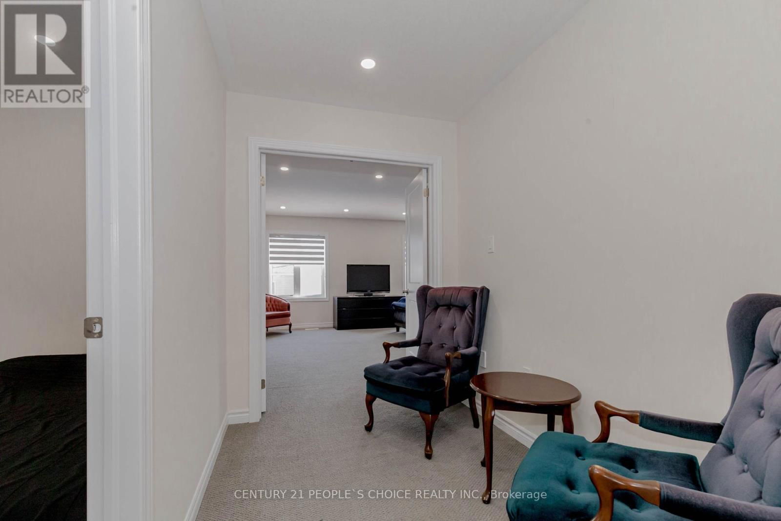 14 HEMING STREET Image 24