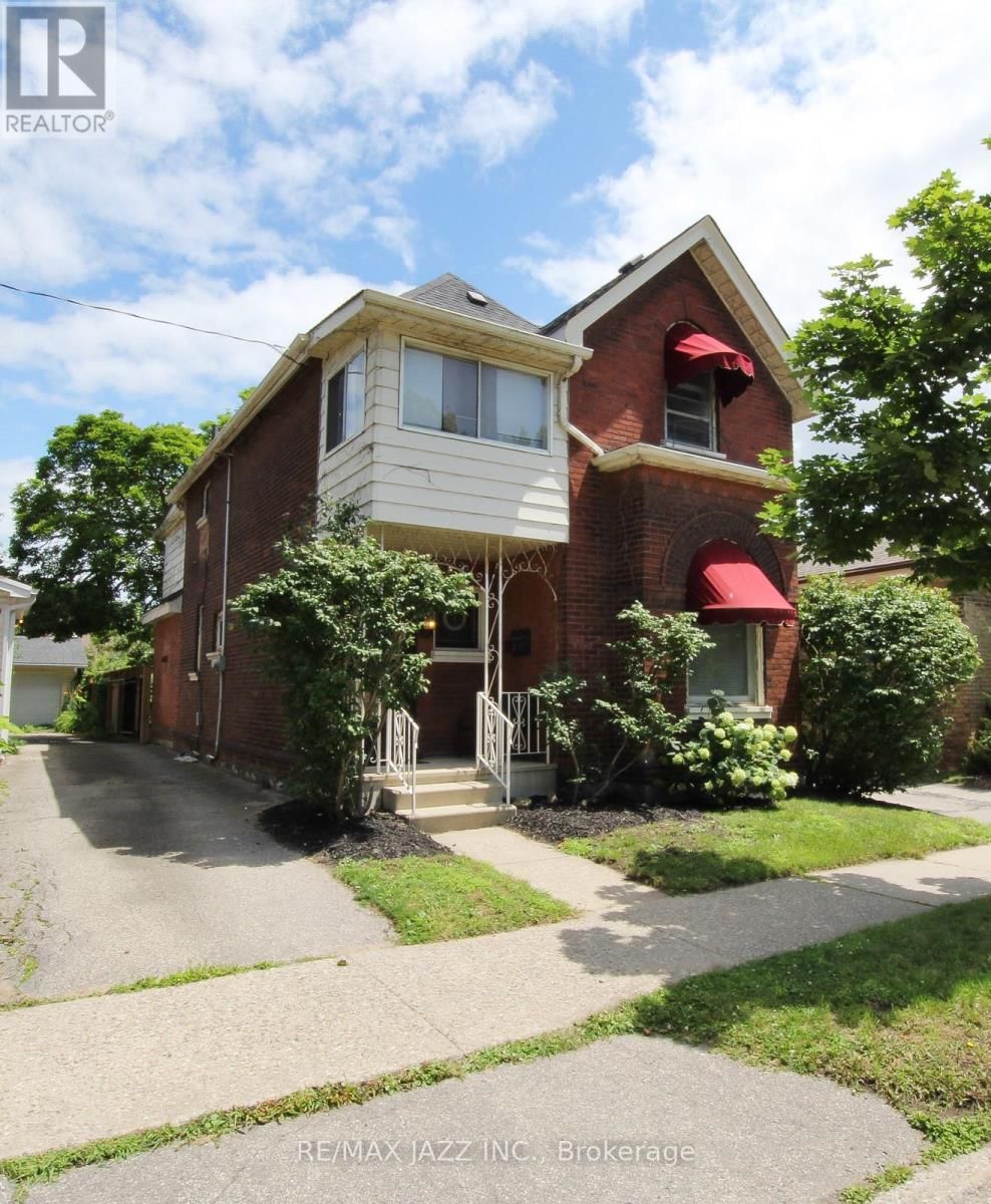 243 BRANT AVENUE Image 37