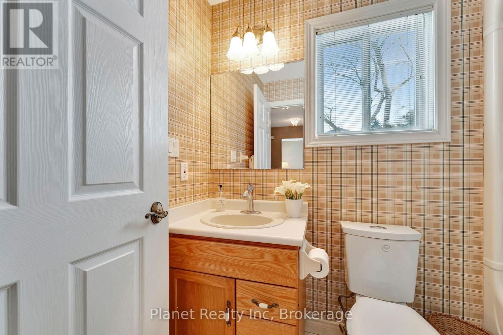 41 ARBORDALE WALK Image 17