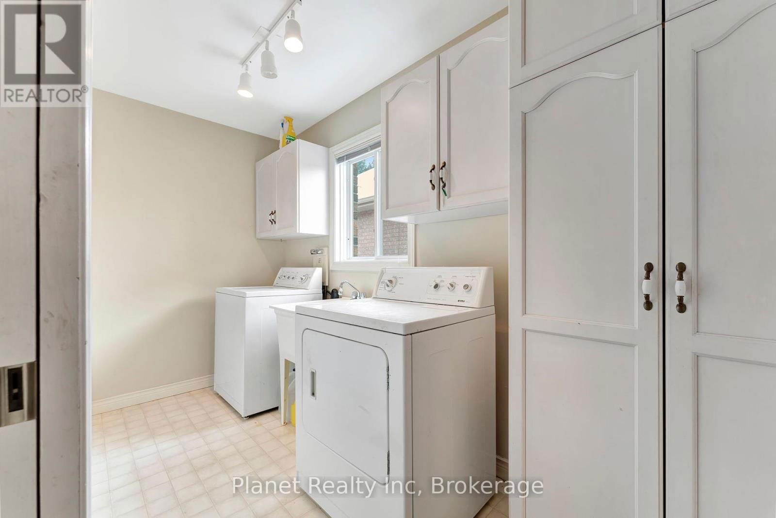 41 ARBORDALE WALK Image 18