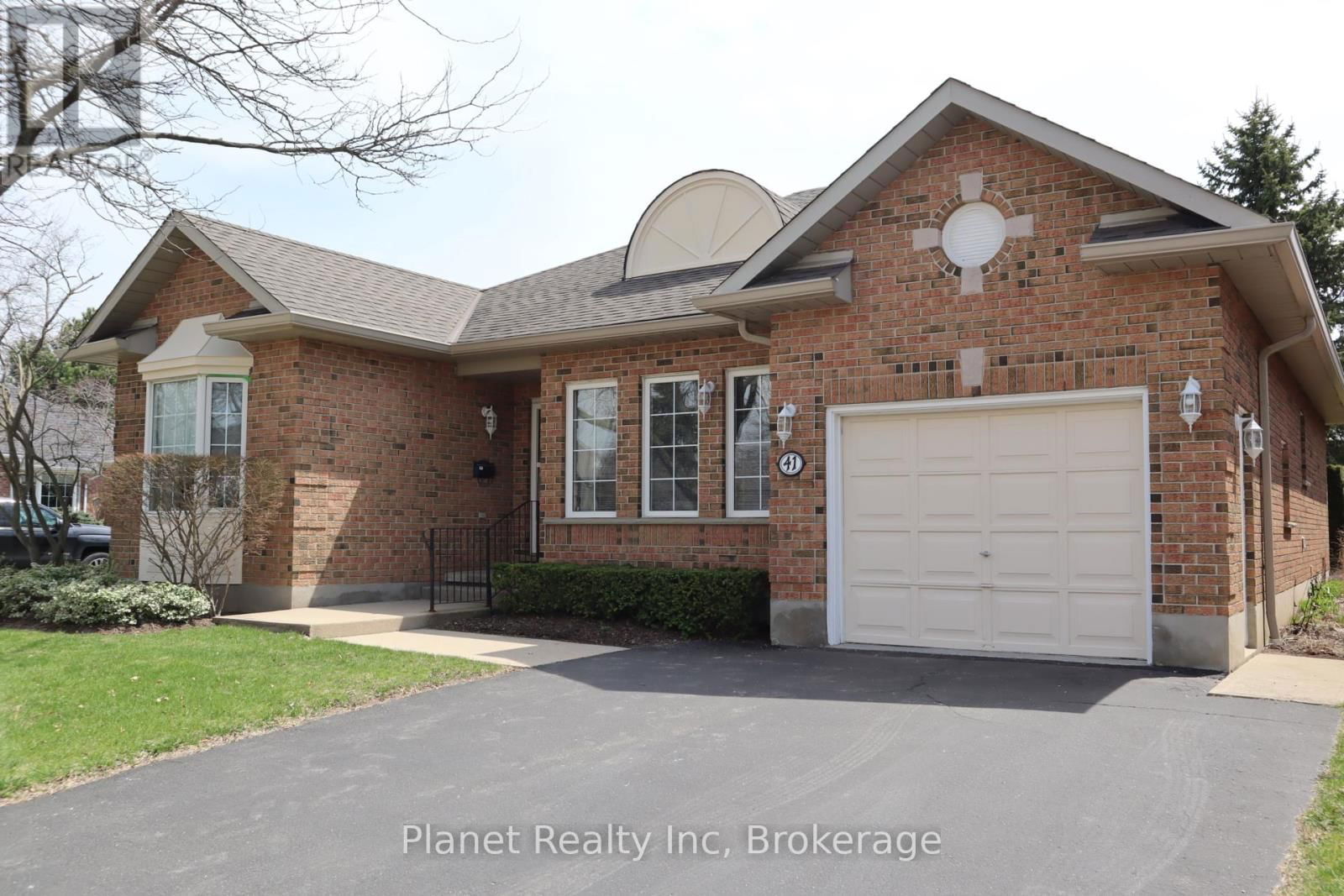 41 ARBORDALE WALK Image 3
