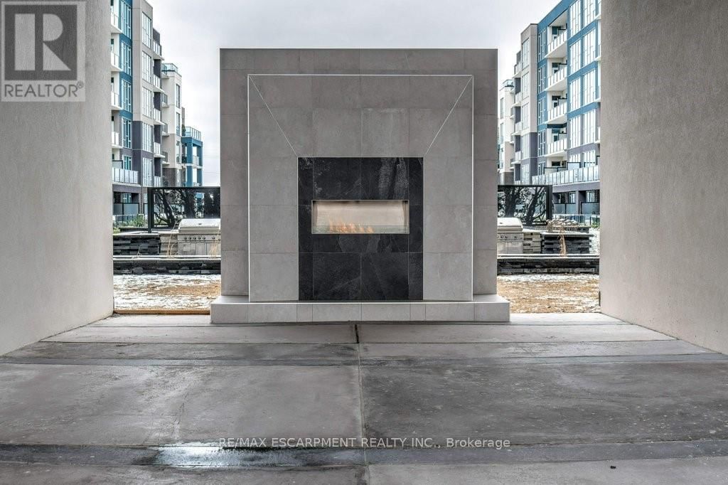 644 - 16 CONCORD PLACE Image 28